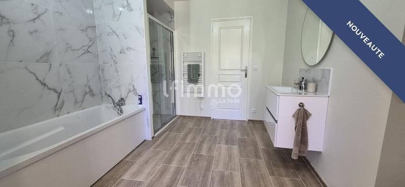 Maison - 212 m² - 8 pièces