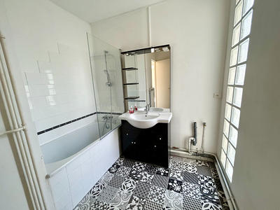 Appartement - 82 m² - 3 pièces