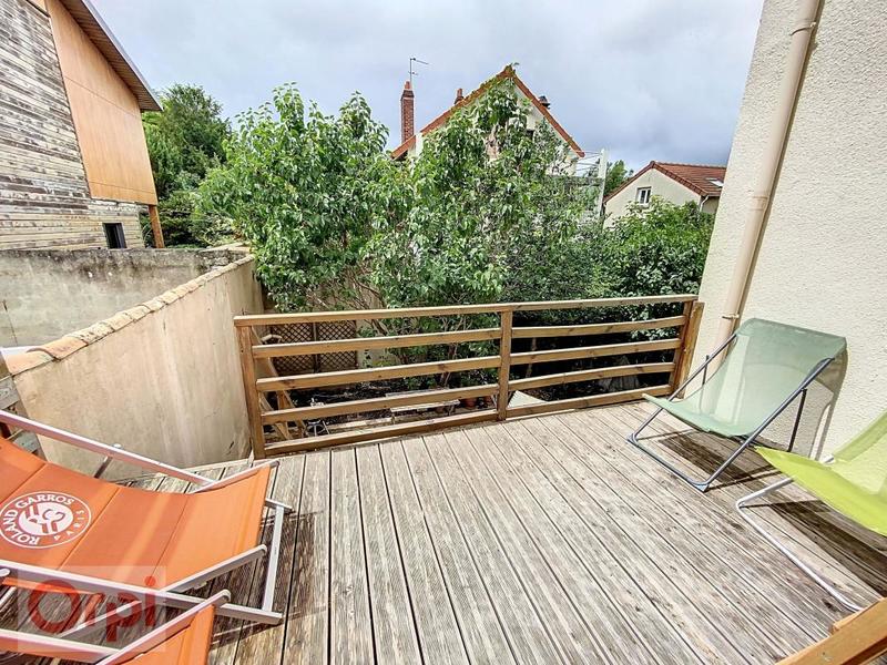 Maison - 207 m² - 6 pièces