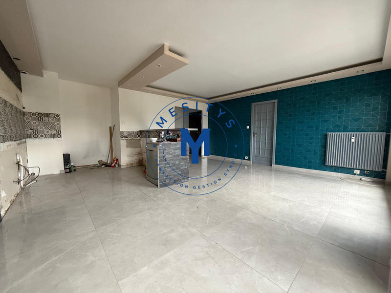 Appartement - 80 m² - 4 pièces