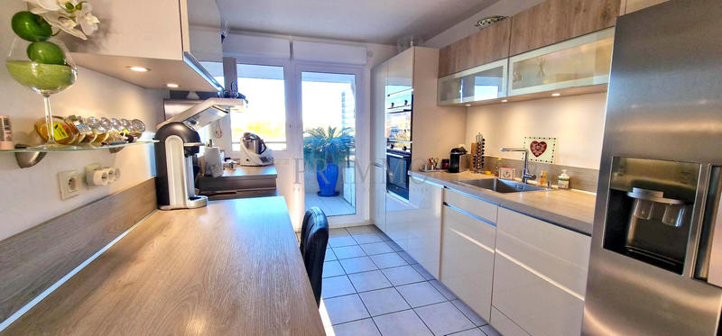 Appartement - 104 m² - 3 pièces