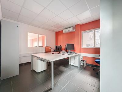 Bureau - 423 m² - 15 pièces
