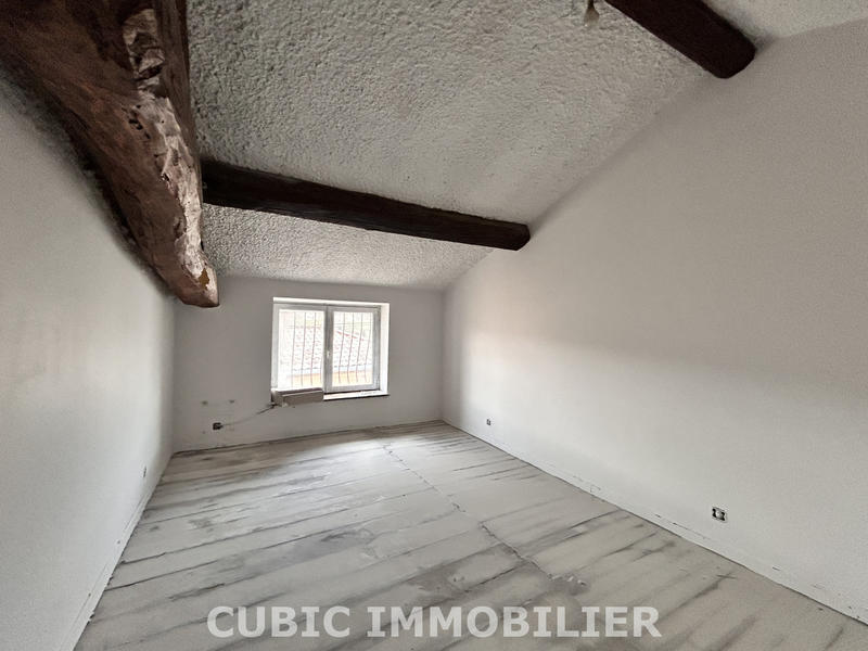 Maison - 147 m² - 10 pièces