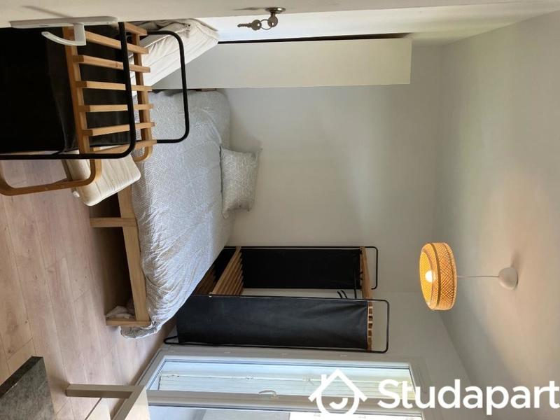 Chambre - 10 m² - 1 pièce