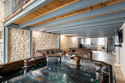 Appartement - 107 m² - 2 pièces