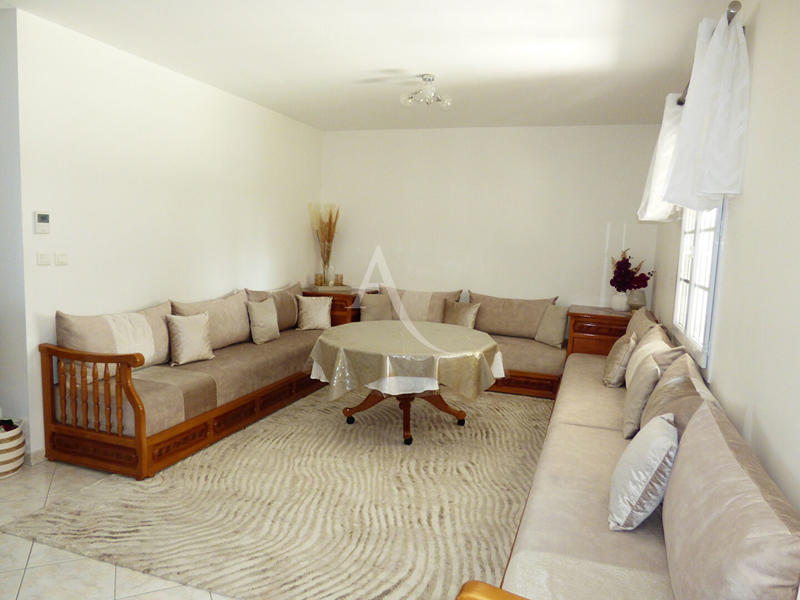 Maison - 181 m² - 6 pièces