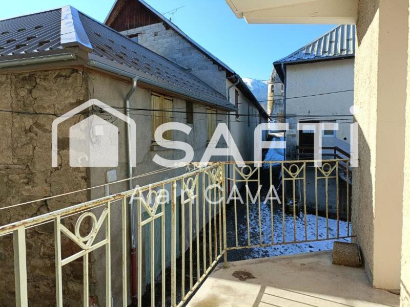 Maison de village - 240 m² - 8 pièces