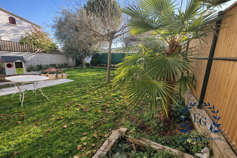 Maison traditionnelle - 117 m² - 6 pièces