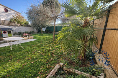 Maison traditionnelle - 117 m² - 6 pièces