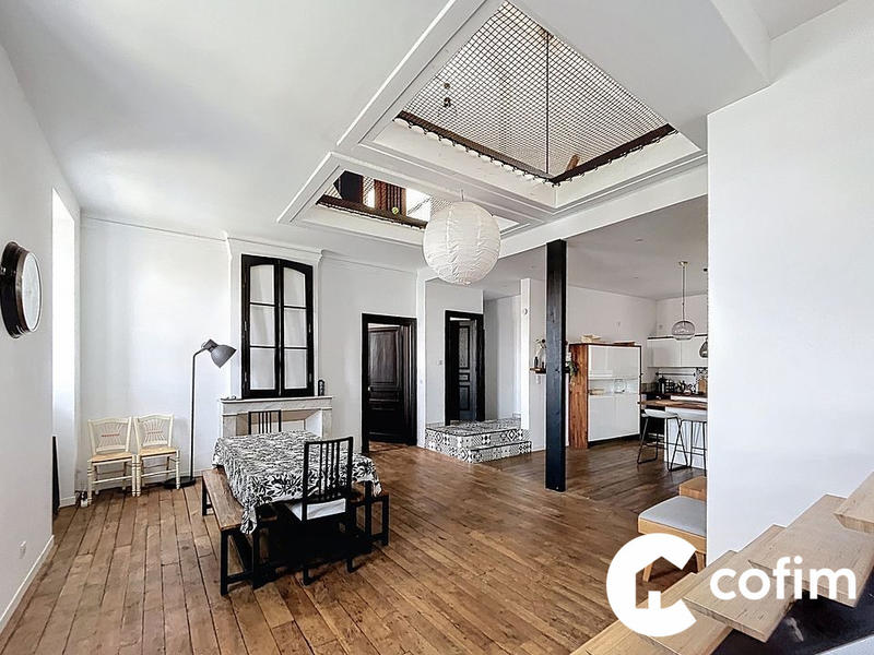 Duplex - 217 m² - 5 pièces