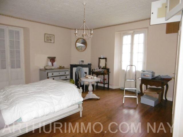 Maison - 290 m² - 9 pièces