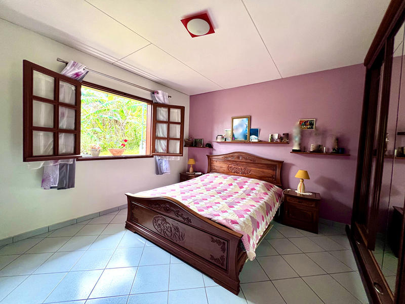 Maison - 280 m² - 8 pièces