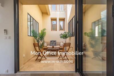 Villa - 180 m² - 7 pièces