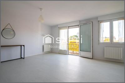 Appartement - 80 m² - 3 pièces
