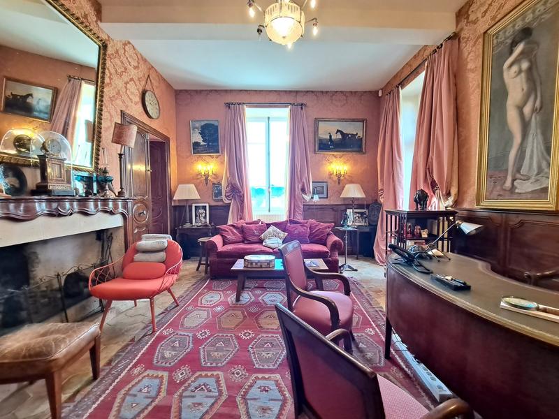 Maison - 665 m² - 20 pièces