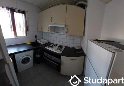 Chambre - 9 m² - 1 pièce