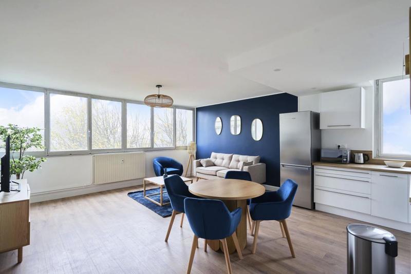 Appartement - 85 m² - 5 pièces