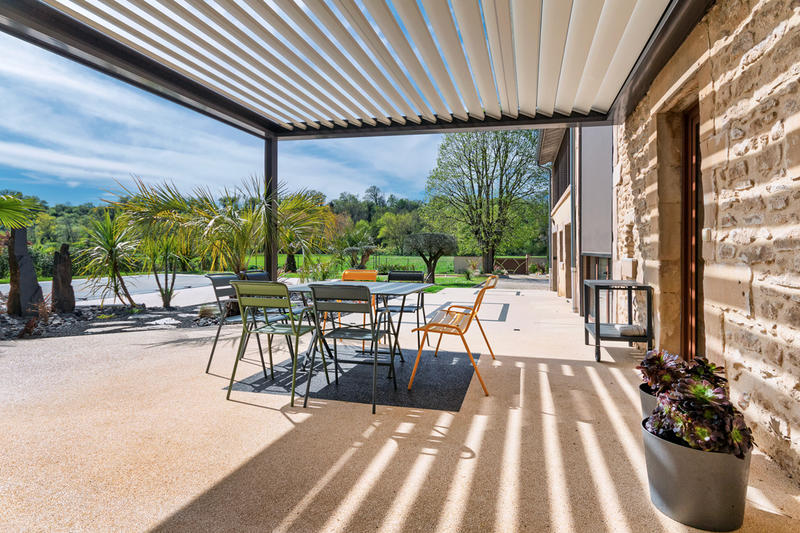 Bastide - 248 m² - 9 pièces