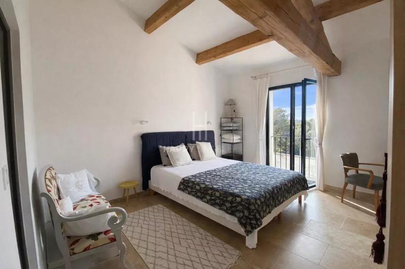 Maison - 180 m² - 7 pièces