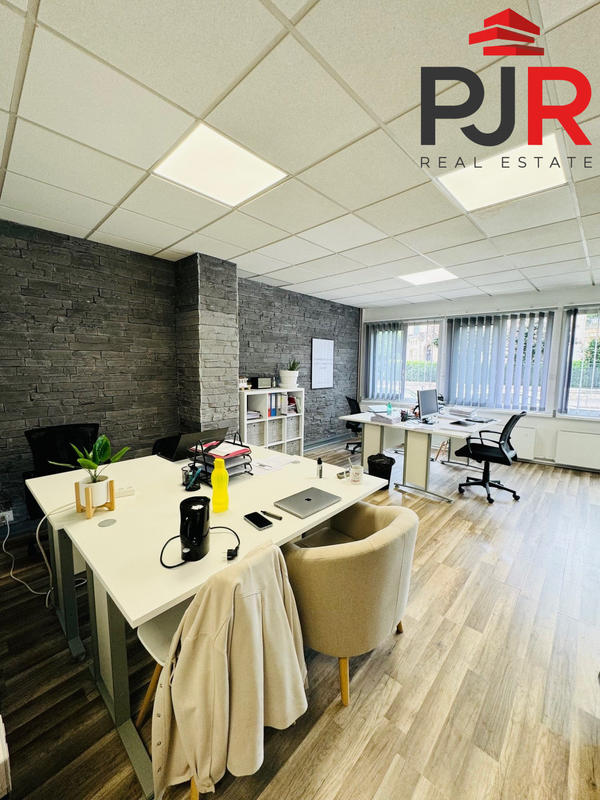 Bureau - 64 m²