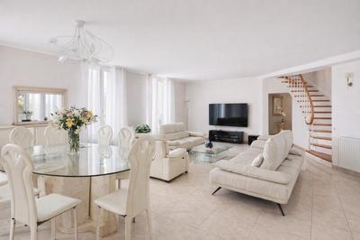 Maison - 175 m² - 7 pièces