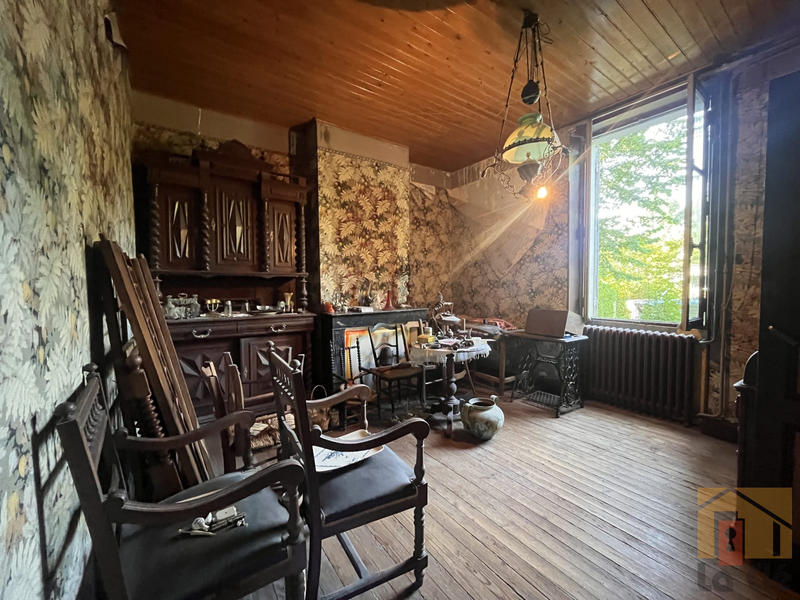 Maison - 200 m² - 7 pièces