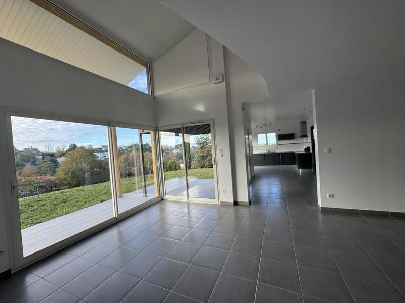 Maison - 160 m² - 6 pièces
