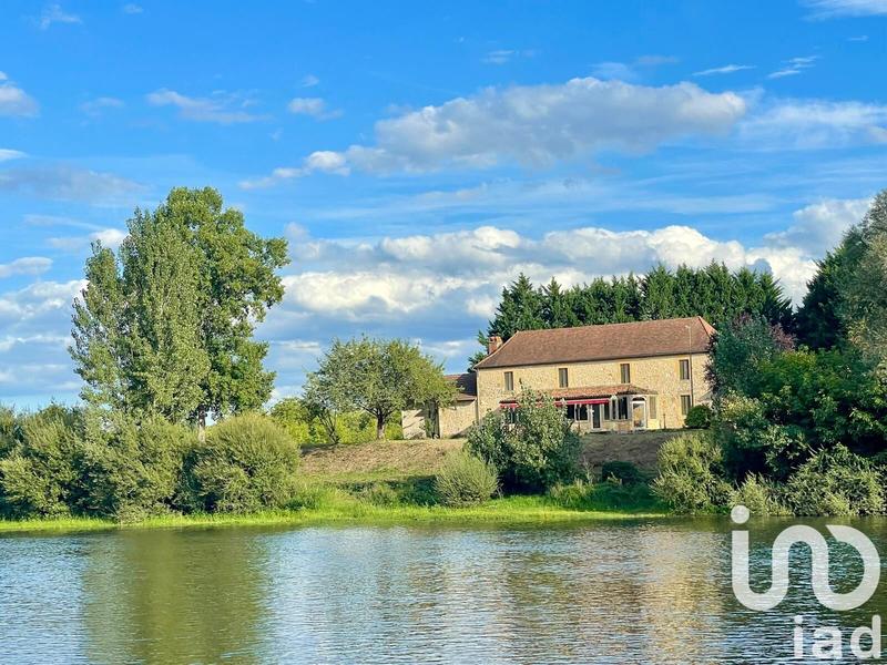 Maison - 238 m² - 10 pièces