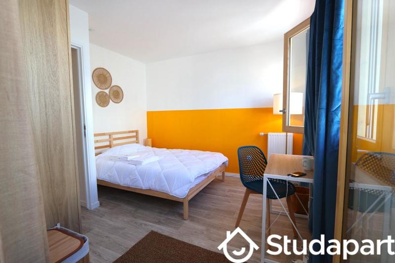 Chambre - 13 m² - 1 pièce