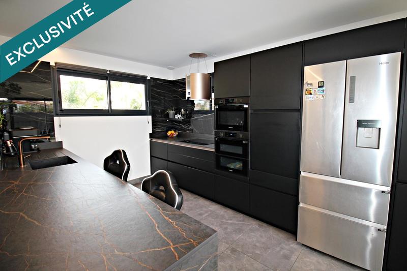 Maison - 95 m² - 5 pièces