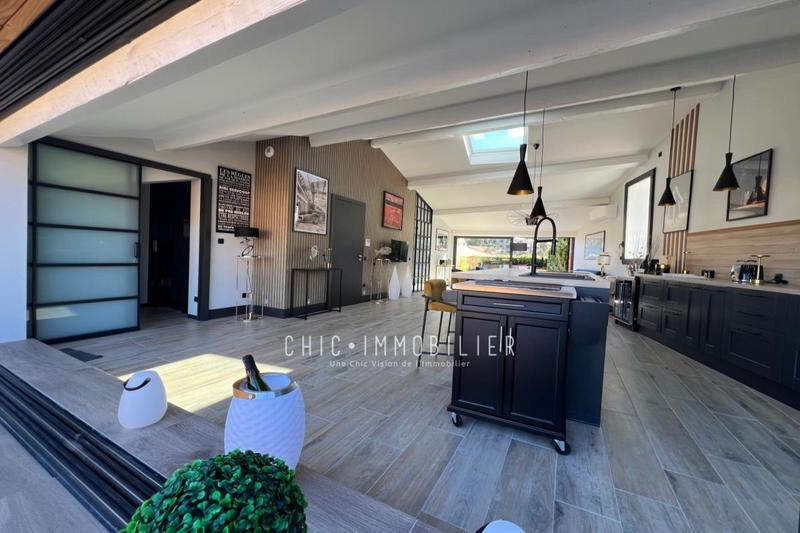 Appartement - 185 m² - 4 pièces