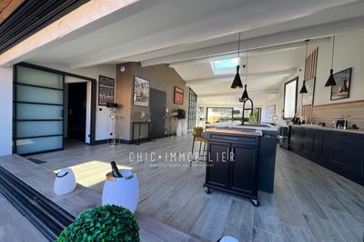 Appartement - 185 m² - 4 pièces