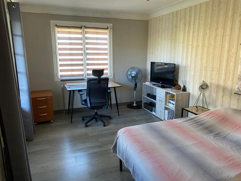 Maison - 259 m² - 9 pièces