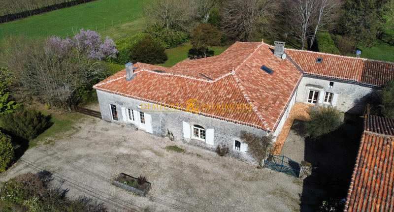 Ferme - 417 m² - 6 pièces