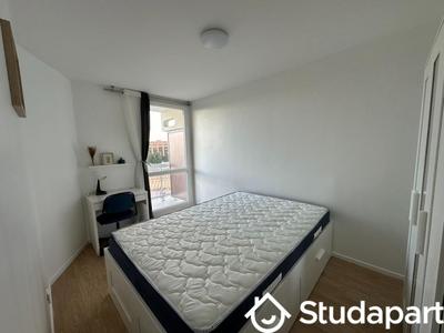 Chambre - 9 m² - 1 pièce