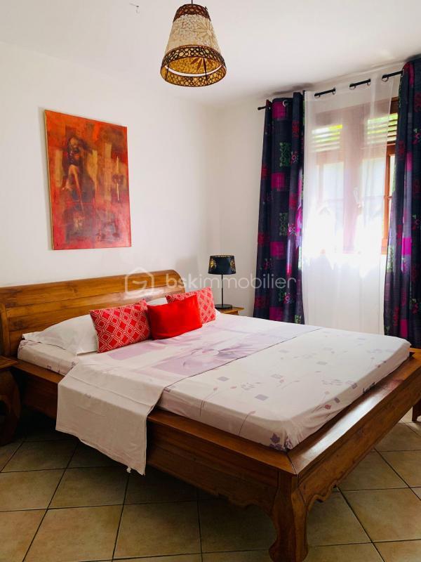 Propriété - 303 m² - 13 pièces