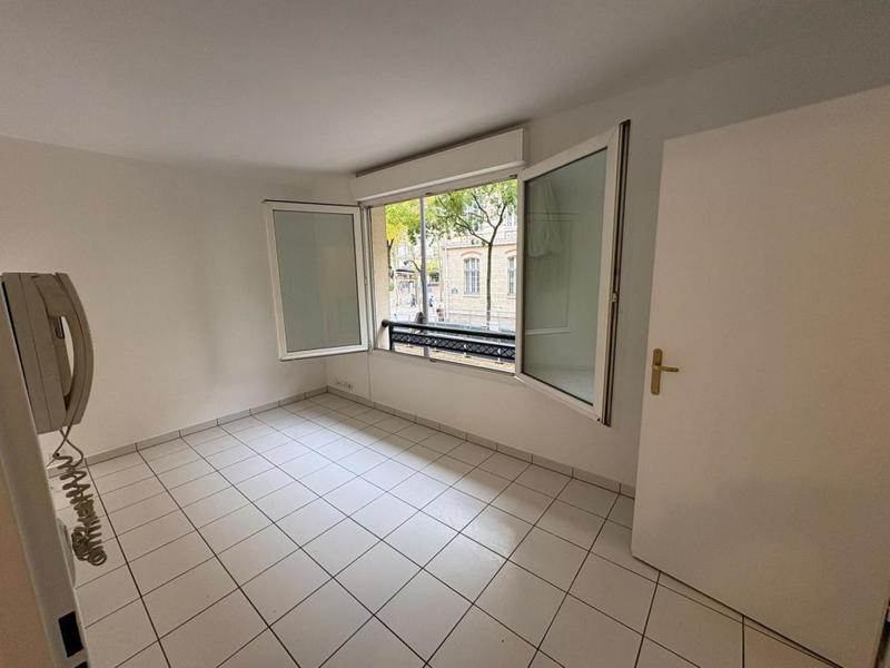 Studio - 27 m² - 1 pièce