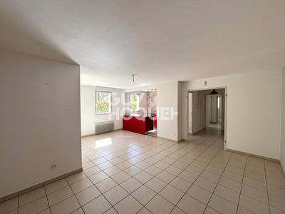 Appartement - 83 m² - 4 pièces