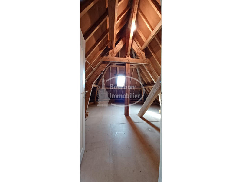 Maison - 102 m² - 6 pièces