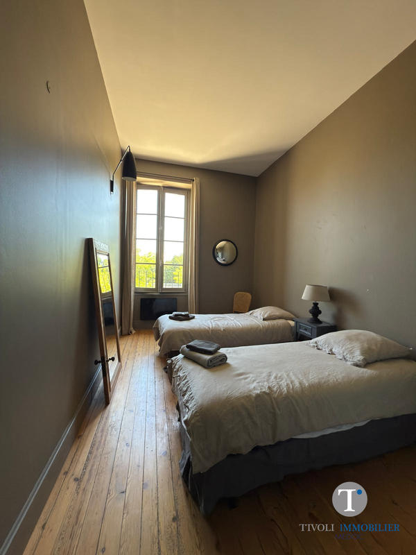 Maison ancienne - 490 m² - 12 pièces