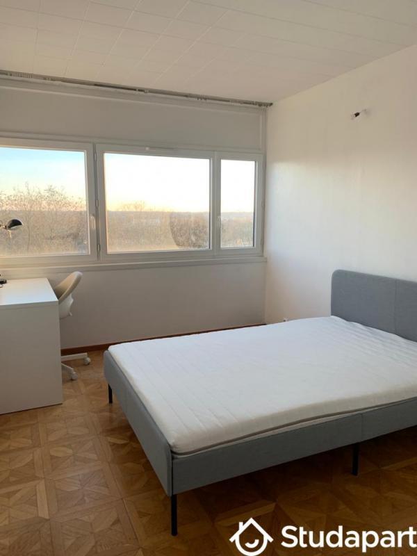 Chambre - 10 m² - 1 pièce