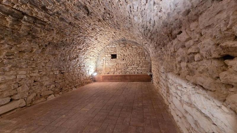 Maison - 225 m² - 19 pièces