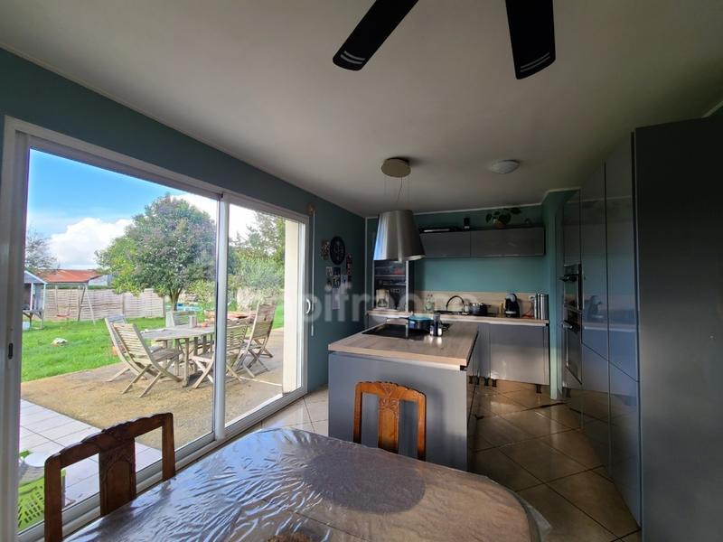 Maison - 95 m² - 5 pièces