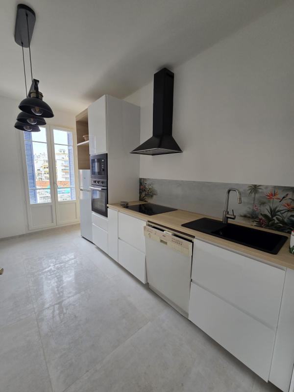 Penthouse - 80 m² - 2 pièces