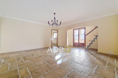 Appartement - 142 m² - 6 pièces