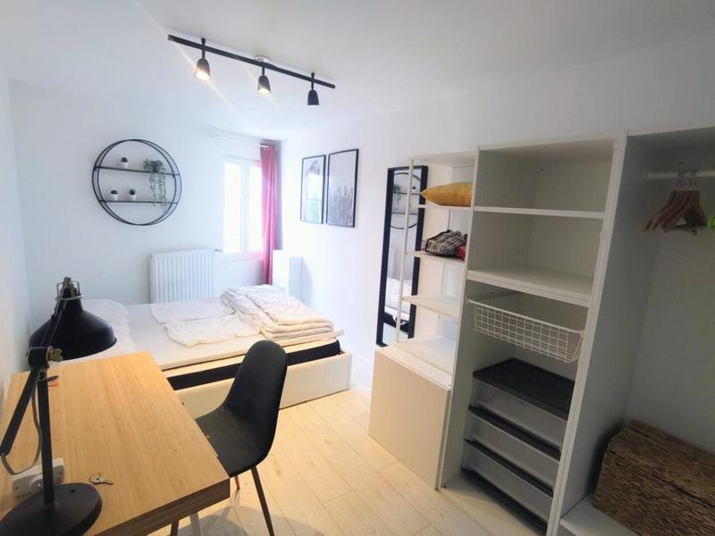 Chambre - 241 m² - 1 pièce