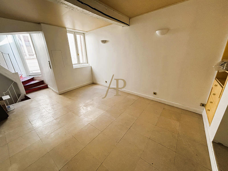 Appartement - 121 m² - 5 pièces