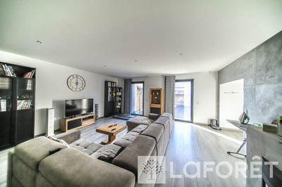 Appartement - 140 m² - 5 pièces