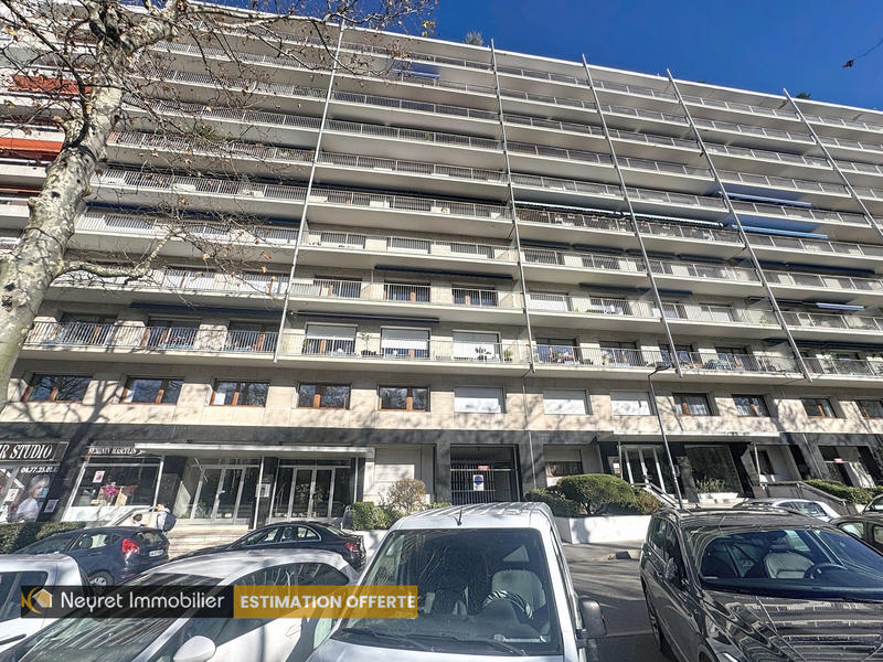 Appartement - 112 m² - 5 pièces