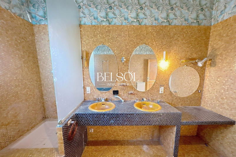 Villa - 220 m² - 7 pièces